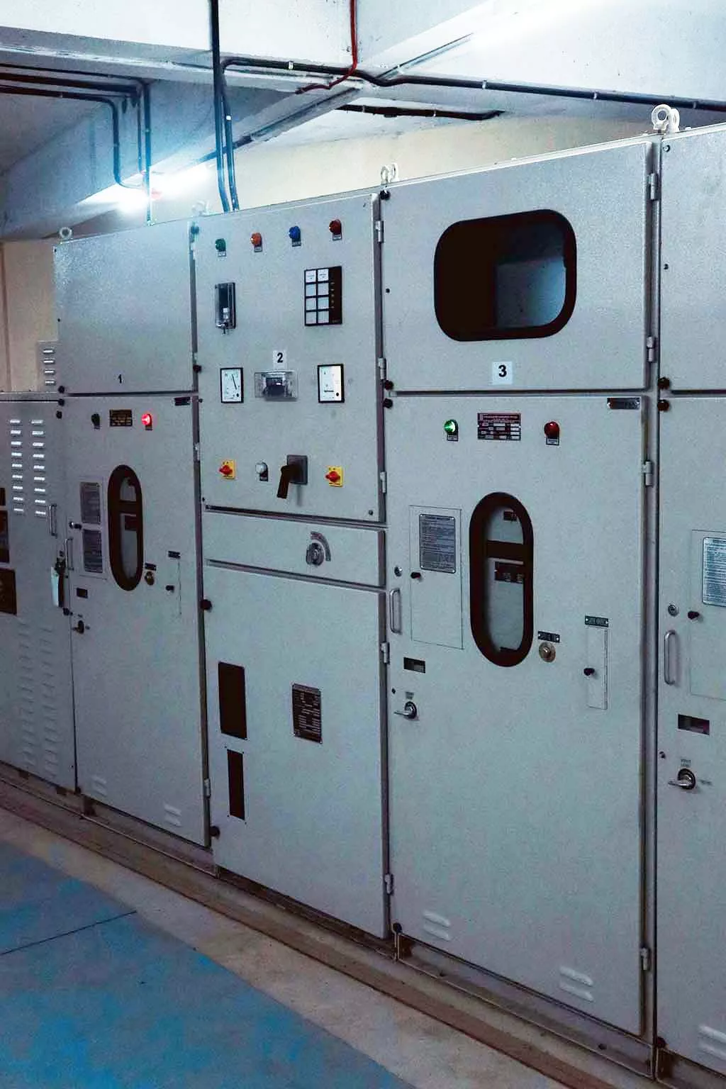 Indoor-mediumvoltage- switchgear-muhammed-shazin
